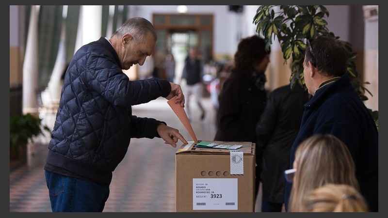 Domingo de elecciones primarias en Rosario y en toda la provincia. 