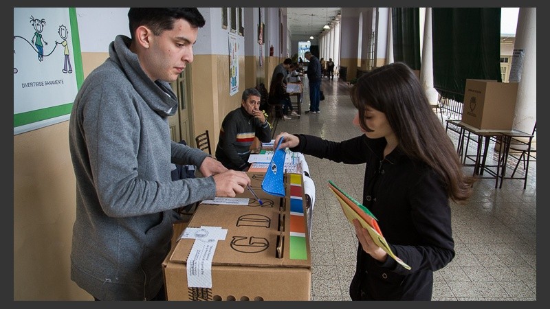 Domingo de elecciones primarias en Rosario y en toda la provincia. 
