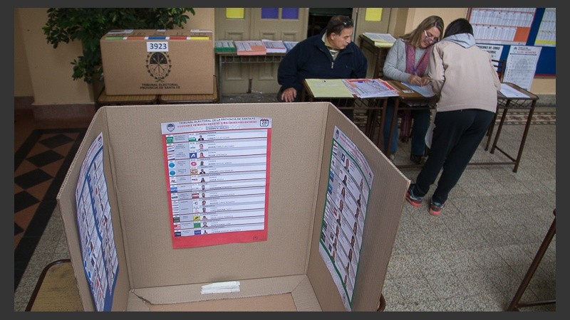 Se intuye que el escrutinio terminará muy tarde este domingo. 