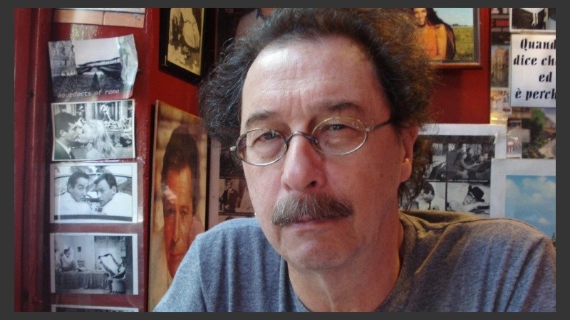 Martini nació en Rosario en 1944.