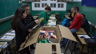 La oposición afirma que el gobierno no puso a disposición el sistema de escrutinio.