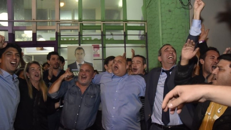 Pasada la medianoche, Javkin se desahogó en calle.