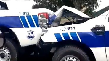 Al menos cuatro camionetas dañadas antes de salir a escena.