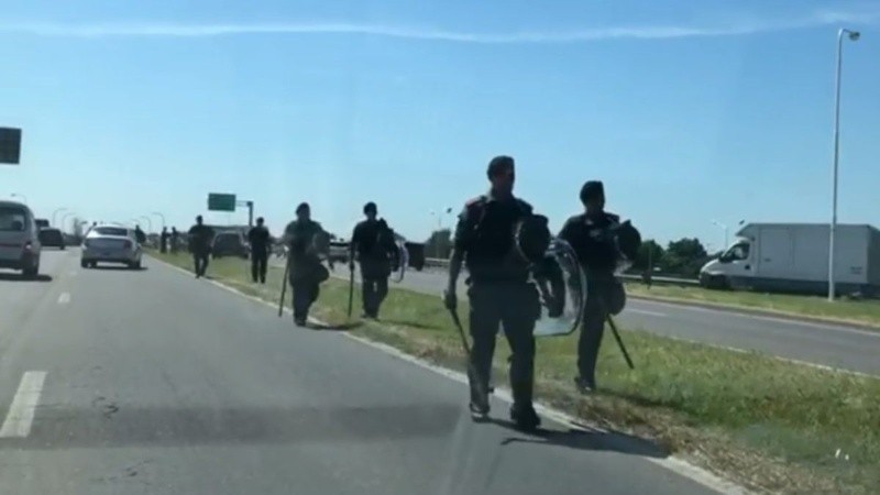 Gendarmería controlaba en avenida Circunvalación.