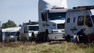 Fanáticos del TC acampan en las afueras del autódromo.