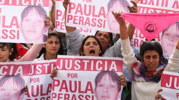 El masivo pedido de justicia afuera del Centro de Justicia Penal.