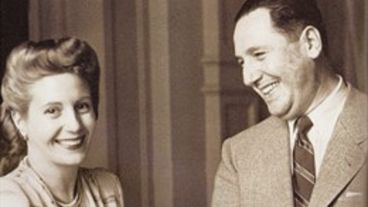Eva y Juan Perón.