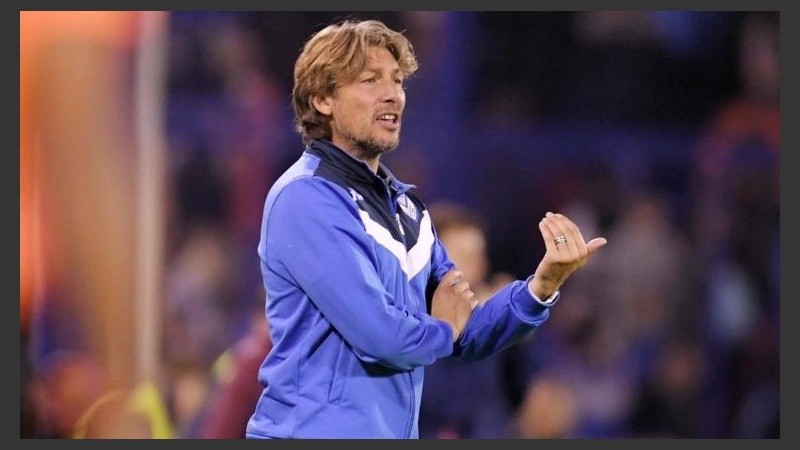 El Gringo por ahora sigue dirigiendo a Vélez.