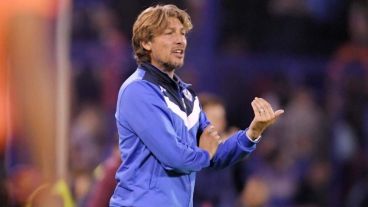 El Gringo por ahora sigue dirigiendo a Vélez.