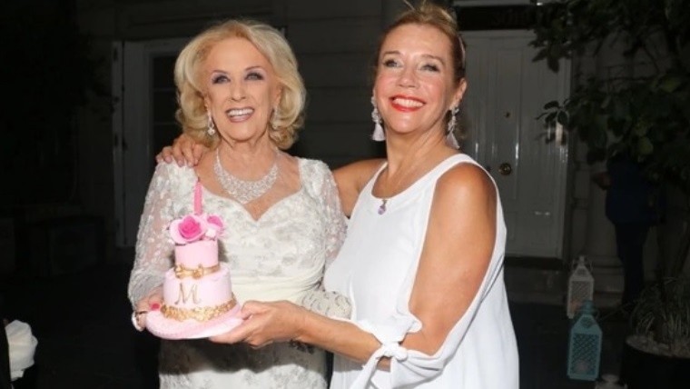 Mirtha junto a su hija, Marcela Tinayre.