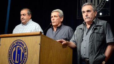 El triunvirato de la CGT anunció el paro para el 29 de mayo.