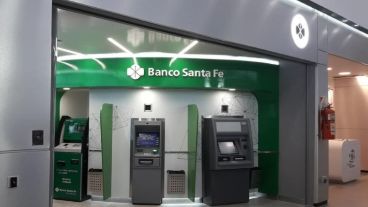 El nuevo punto de contacto del Banco de Santa Fe en el Aeropuerto Internacional Rosario "Islas Malvinas".