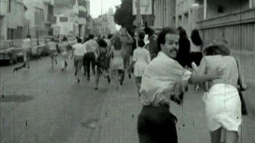 Eduardo Garat en la corrida por Córdoba y Moreno, frente al hoy Museo de la Memoria.