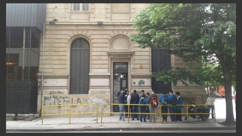 Una denuncia de violencia de género en el Normal 2.