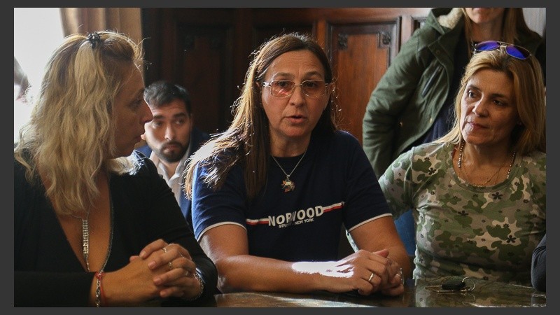 Las mujeres siguen el reclamo en el plano de la Justicia.