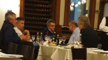 Un momento de la cena entre Perotti y Rossi.