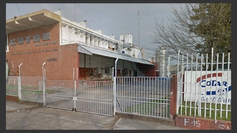 La planta de grandes dimensiones se ubica en calle Humberto Primo al 1200.