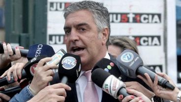 Dalbón tildó de "brujo" a Durán Barba.