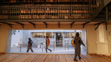 Así quedó la renovada Biblioteca Argentina Dr. Juan Álvarez.