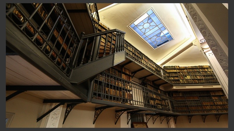 Así quedó la renovada Biblioteca Argentina Dr. Juan Álvarez.