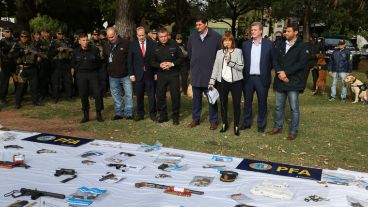 Bullrich el día de la conferencia de prensa, con Chumpitaz y sin Pullaro.