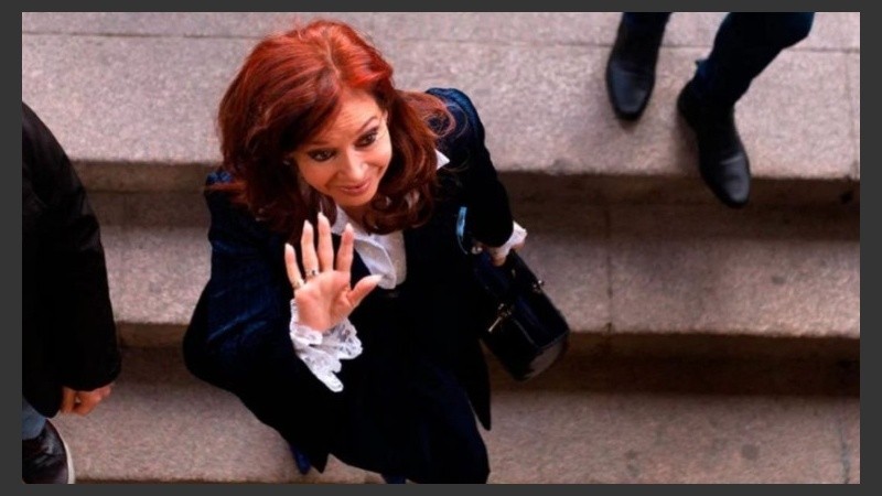 Cristina asistió a la primera audiencia en medio de un importante operativo de seguridad.