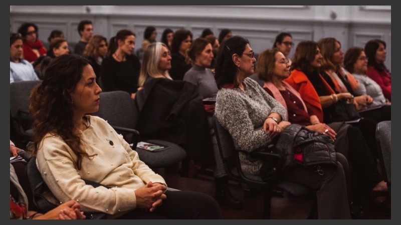 La presentación del Diccionario del Español Jurídico se realizó en la Federación Gremial de Rosario.
