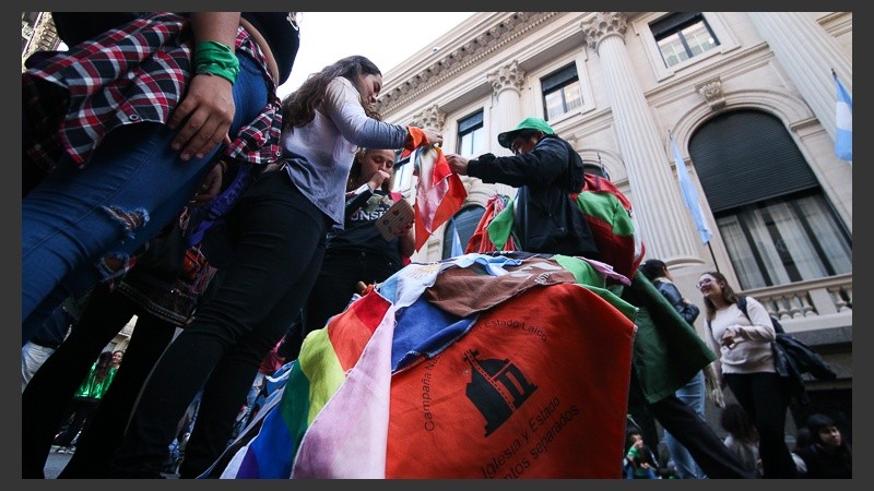 Pañuelazo frente a Humanidades este martes por la tarde.