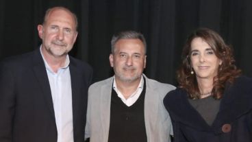 Omar Perotti, Marcelo Lewandowski y María Eugenia Bielsa.
