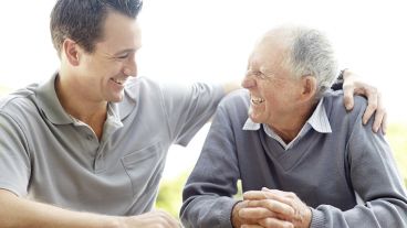 El riesgo de muerte de un hombre de 80 años con al menos un hijo es del 7,4%, comparado con el 8,3% de otro de la misma edad y sin hijos.