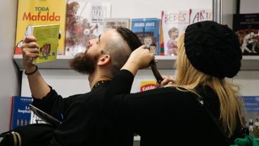 Arrancó este jueves la Feria del Libro Rosario en el Centro Cultural Roberto Fontanarrosa.