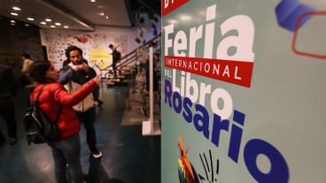 Arrancó este jueves la Feria del Libro Rosario en el Centro Cultural Roberto Fontanarrosa.