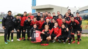 La foto final de la delegación leprosa con Leo Messi.