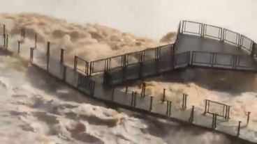 Las pasarelas al borde del agua.