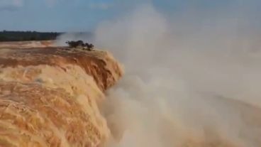 El impactante espectáculo de las Cataratas del Iguazú.