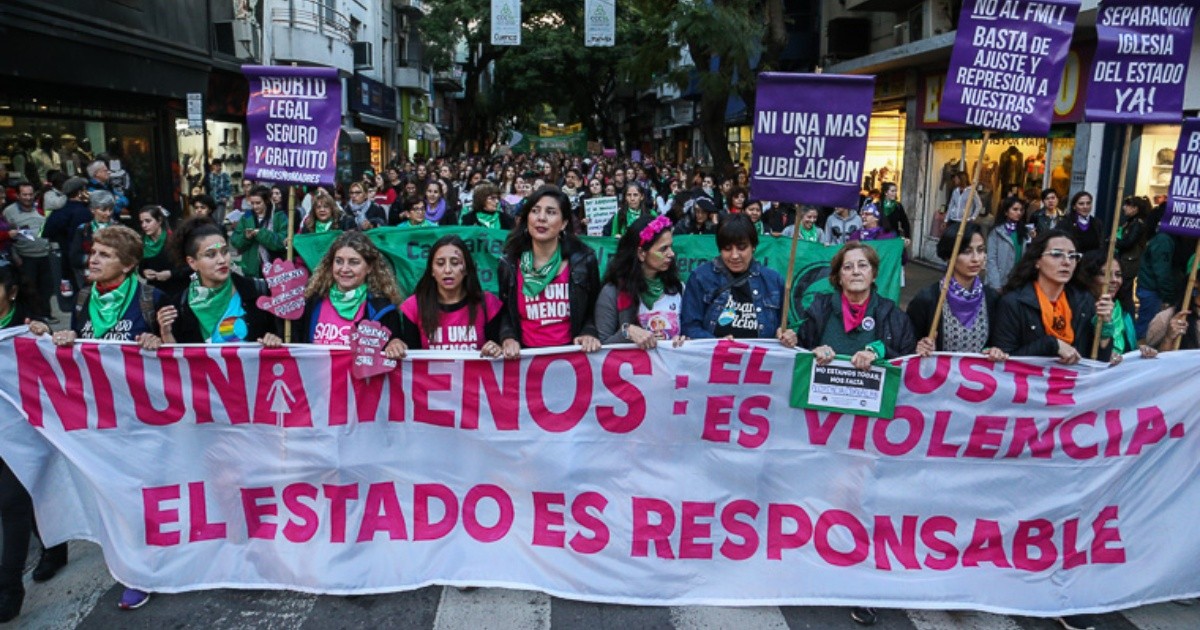 Ni una menos: masiva marcha en Rosario contra la violencia machista ...