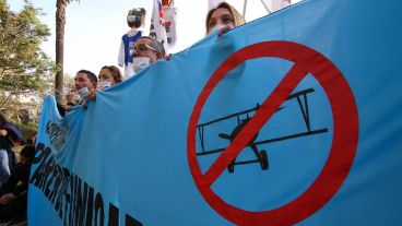 La marcha de los barbijos por el centro de Rosario en el Día Mundial del Medio Ambiente.