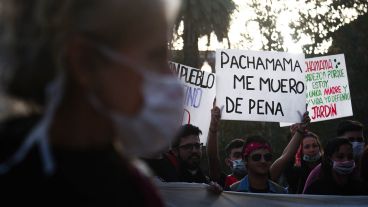 La marcha de los barbijos por el centro de Rosario en el Día Mundial del Medio Ambiente.