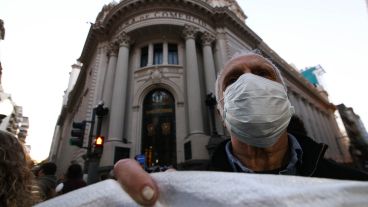 La marcha de los barbijos por el centro de Rosario en el Día Mundial del Medio Ambiente.