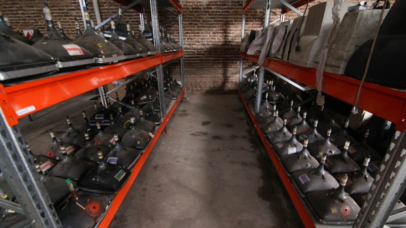 Parte de monitores que fueron clasificados en el nuevo espacio de tratamiento de residuos.