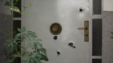 Cuatro disparos impactaron contra la puerta de la casa de una empleada de Fiscalía el pasado 31 de enero.