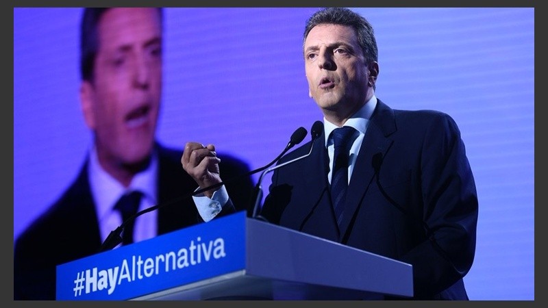 Massa durante el acto en La Rural.