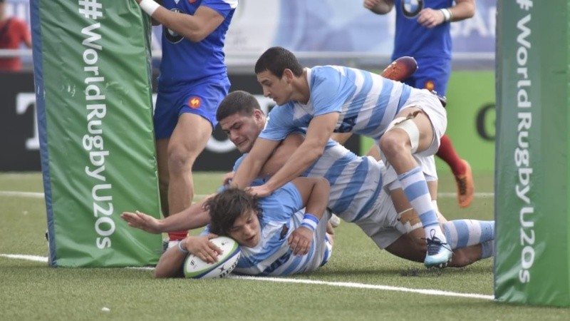 El primer try del partido lo hizo Thomas Gallo.