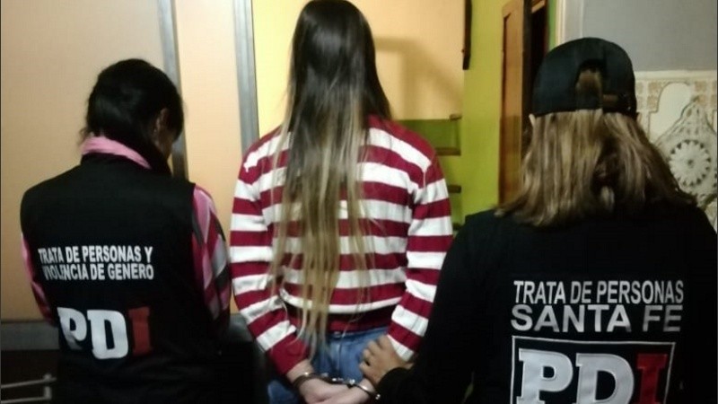 Bárbara G., sería la responsable de un prostíbulo en Rosario. 