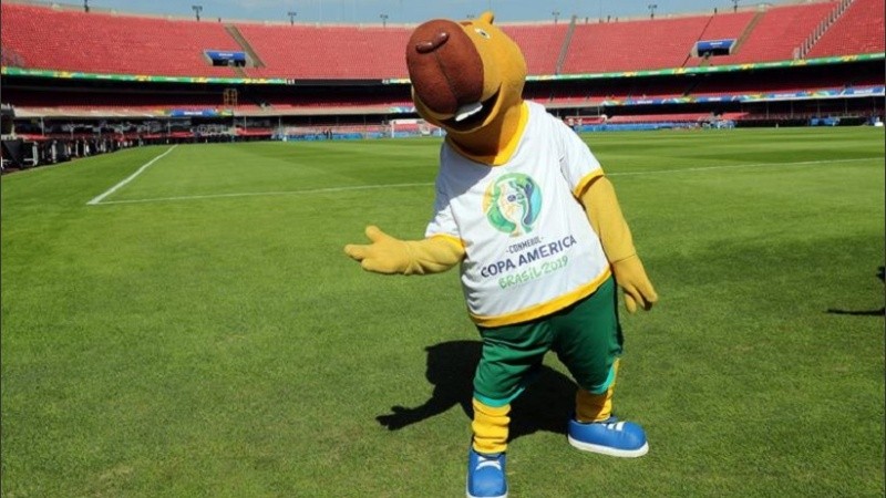 Zizito, la mascota oficial de la Copa América, ya está en el Morumbí. 