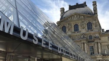El Museo del Louvre fue visitado en 2018 por con 10,2 millones de personas.