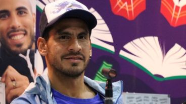 Varios jugadores, entre ellos Guzmán, estarán presentes.