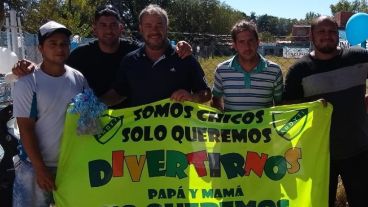 La "Chancha" Cozzoni en su recorrida por los clubes de barrio.