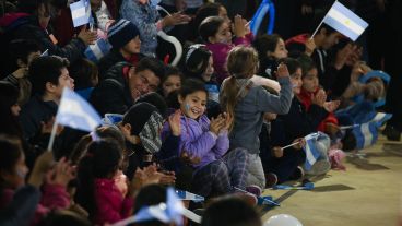 Alumnos de diferentes escuelas presentes en el acto.