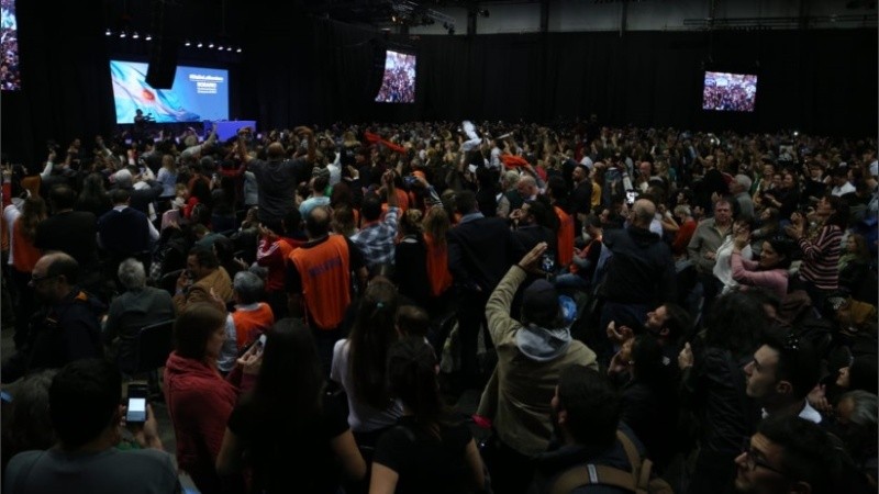 El salÃ³n Meotropolitano a la espera de Cristina Kichner.
